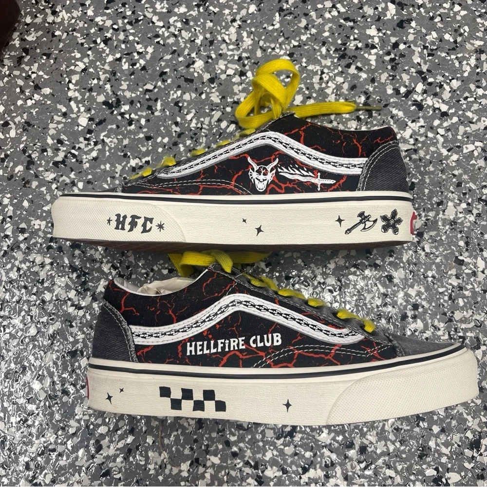 Vans Stranger Things Upside Down Hellfire Club sneakers Men’s 4.5 Women’s 6 - Picture 3 of 9